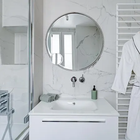 Bnbnook - Elegant 1br Near The Louvre And Odeon *